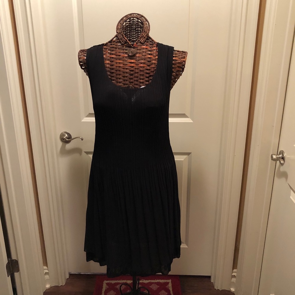 Caeliana Short Black Dress